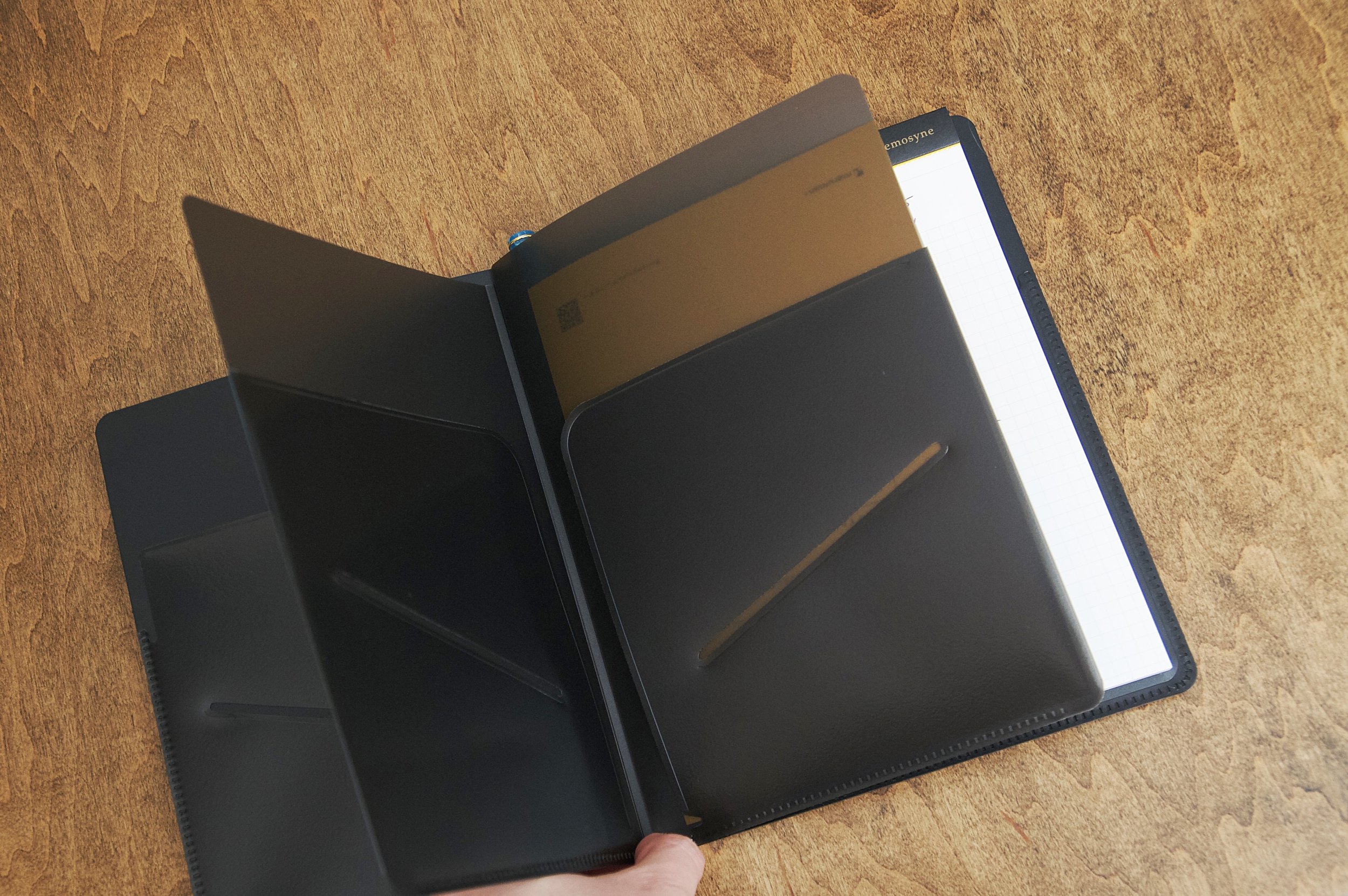 & Notepad A4 Mnemosyne Notebooks Maruman ノートカバー Ａ4 Mnemosyne SOMES x maruman 50% Holder Pockets 5 with ノート・メモ帳